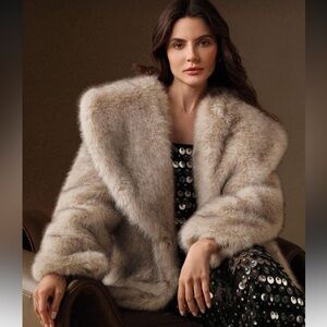 Luxury Faux Fur Belted Jacket Soft Gray Glam Winter Coat